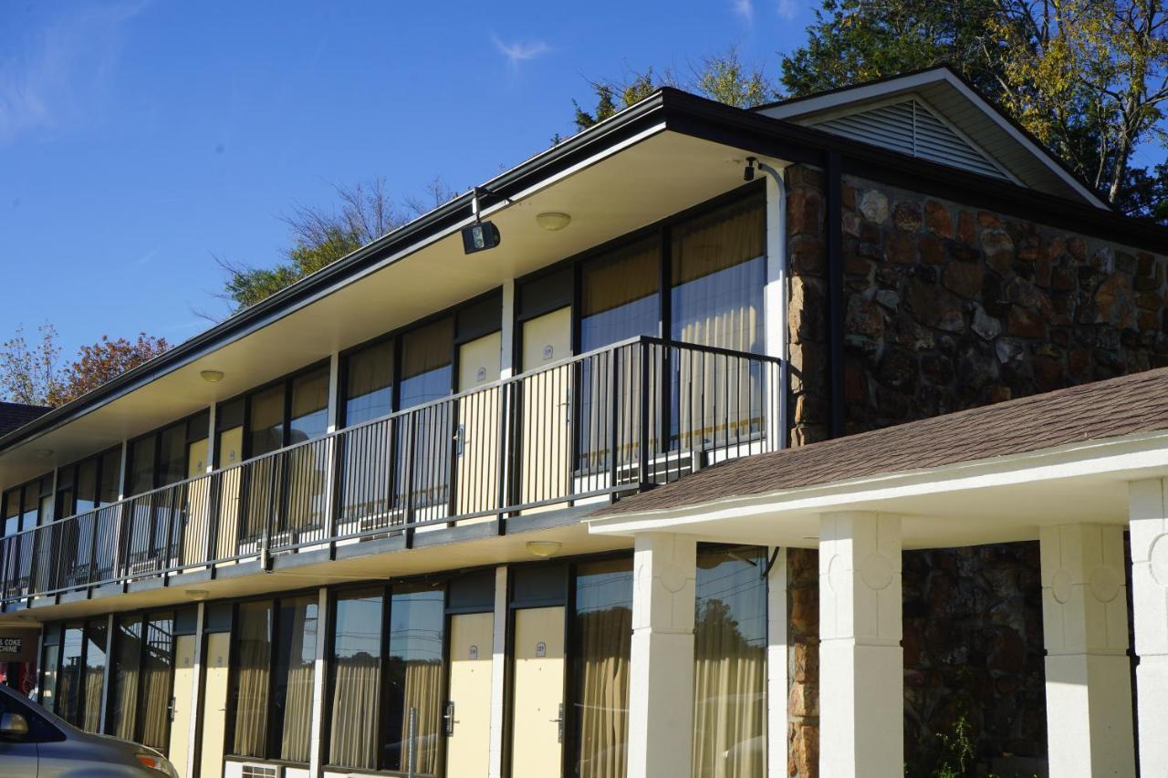 Sunset Inn Clarksville מראה חיצוני תמונה