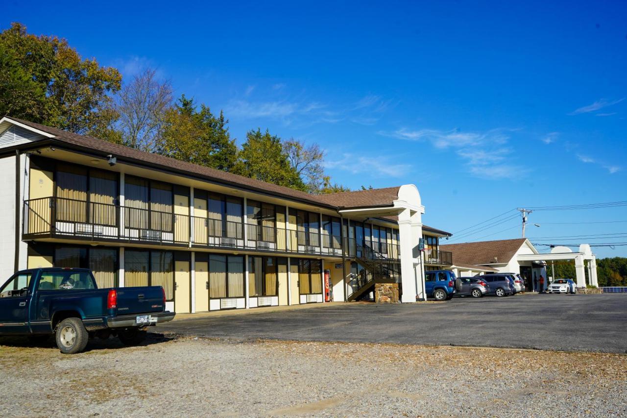Sunset Inn Clarksville מראה חיצוני תמונה