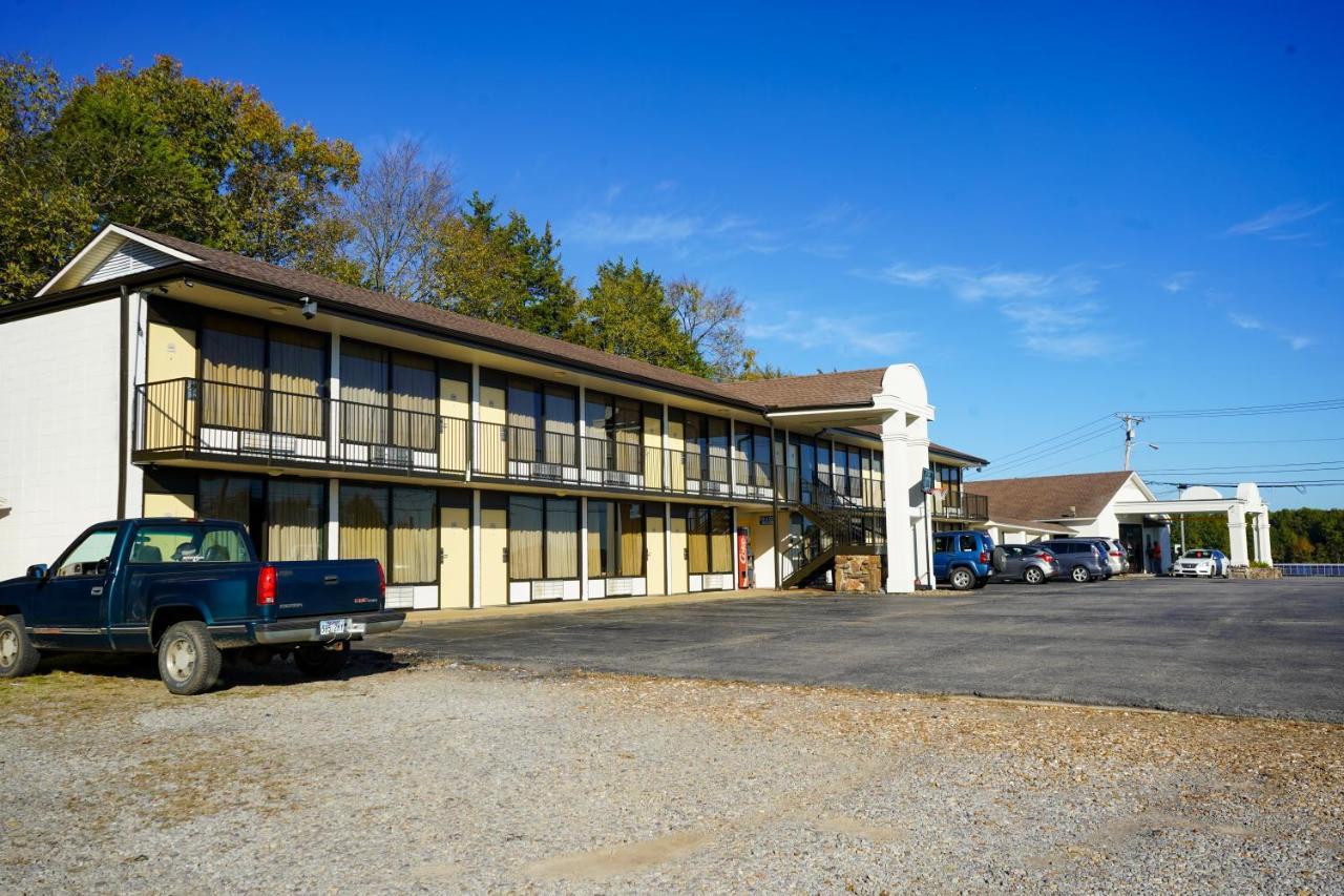 Sunset Inn Clarksville מראה חיצוני תמונה